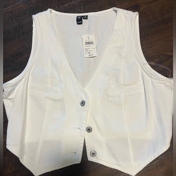 🤍 White Windsor Denim Vest 🤍 - Picture 1 of 3